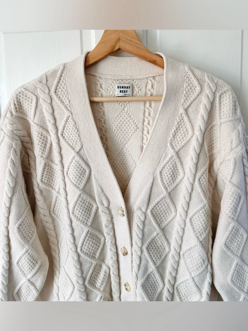 Aritzia Sunday Best Whisper White Lamora Cardigan Cable Knit Oversized Size XS - Picture 5 of 15